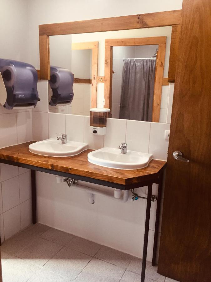 Hostal Esquina Patagonica Coyhaique Buitenkant foto