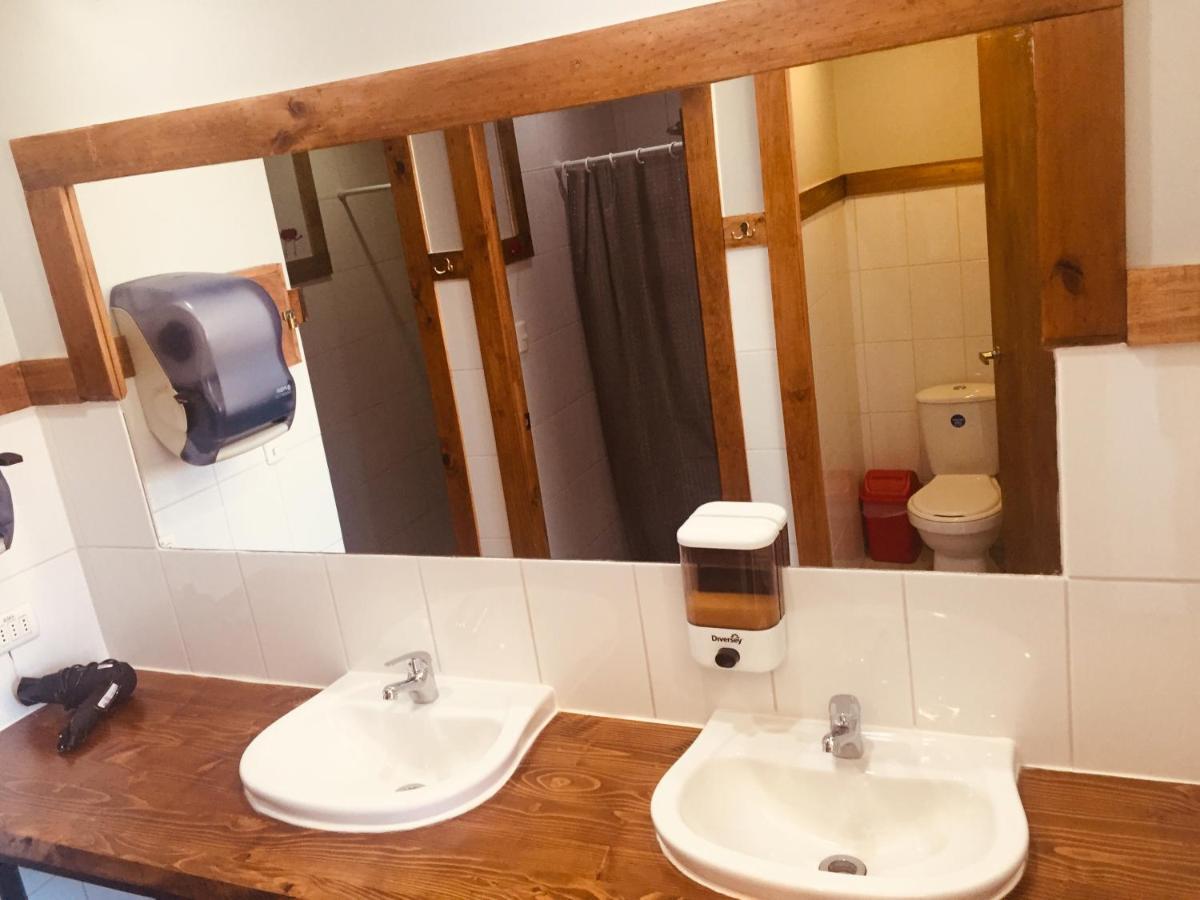 Hostal Esquina Patagonica Coyhaique Buitenkant foto