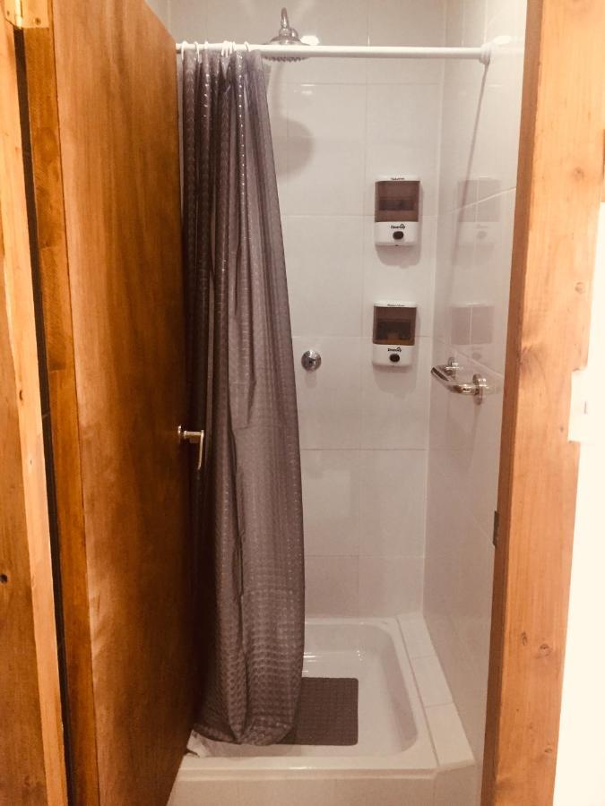 Hostal Esquina Patagonica Coyhaique Buitenkant foto