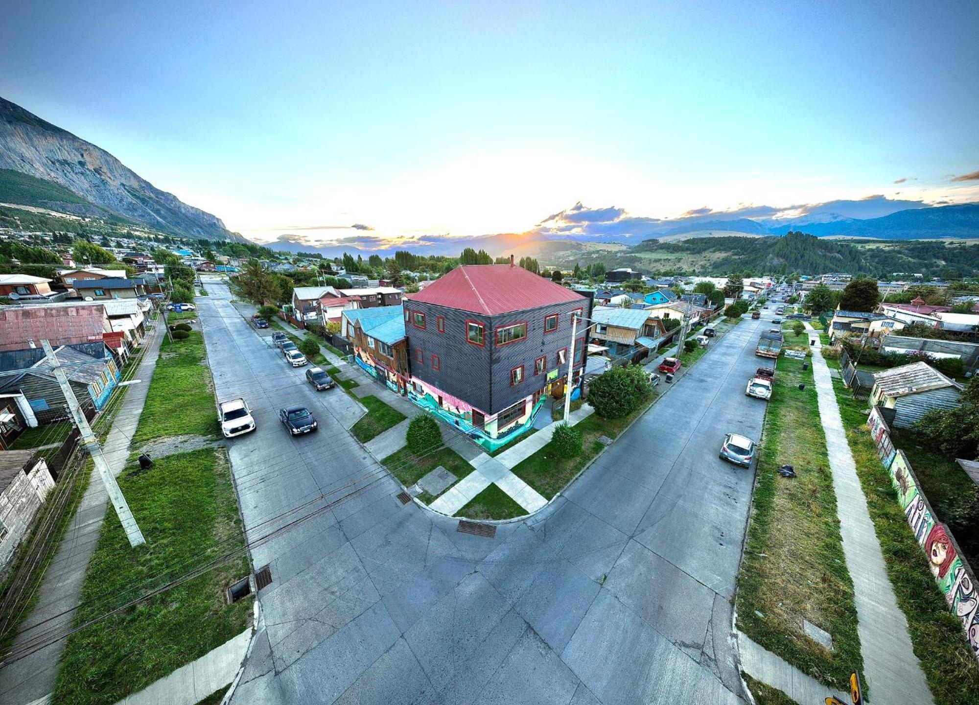 Hostal Esquina Patagonica Coyhaique Buitenkant foto