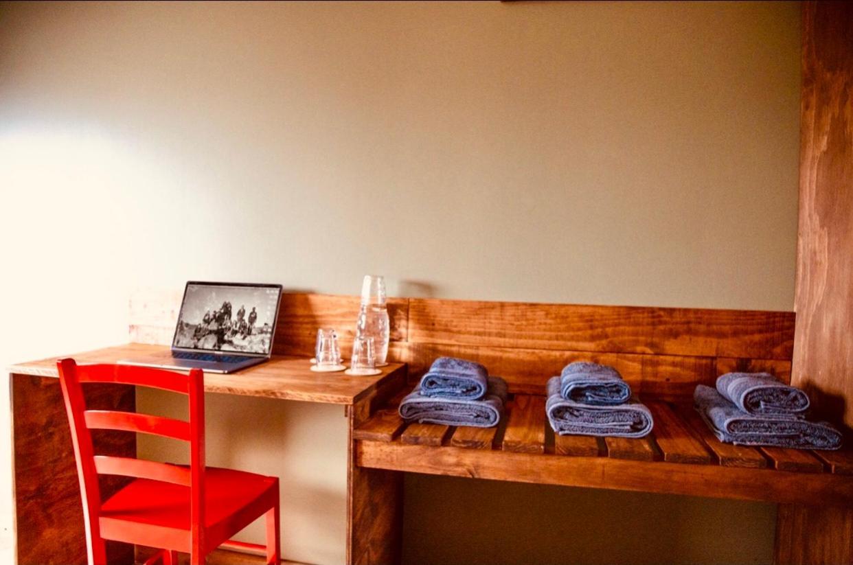 Hostal Esquina Patagonica Coyhaique Buitenkant foto